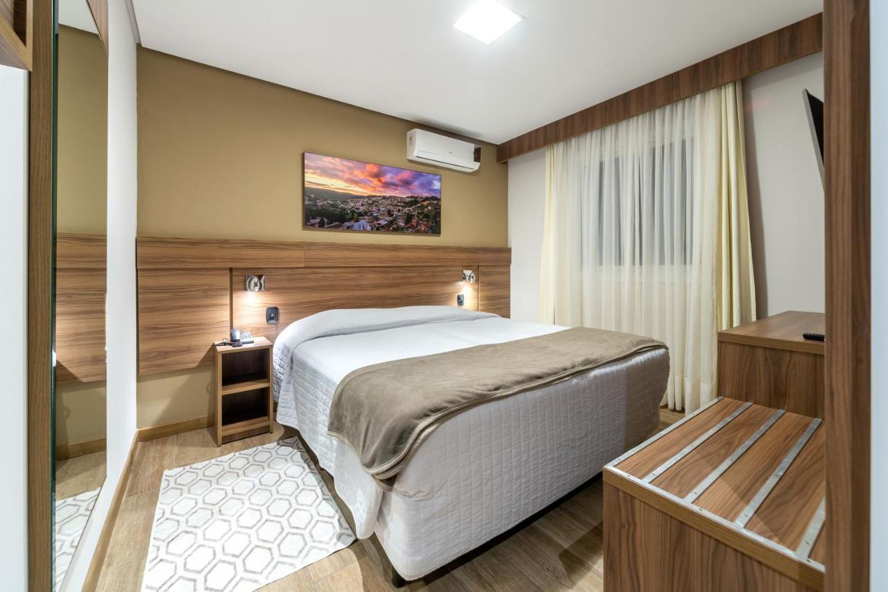 Hotel Fioreze Centro Грамаду Экстерьер фото