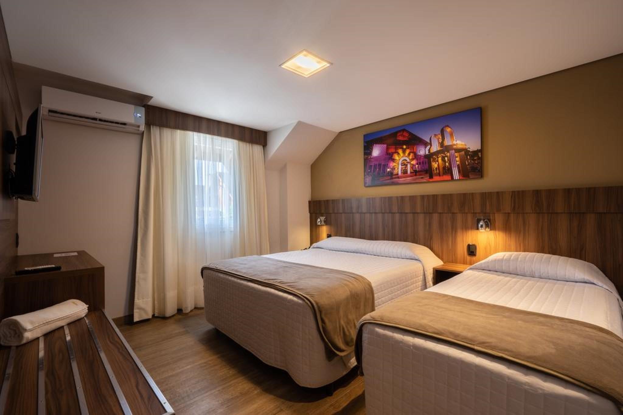 Hotel Fioreze Centro Грамаду Экстерьер фото