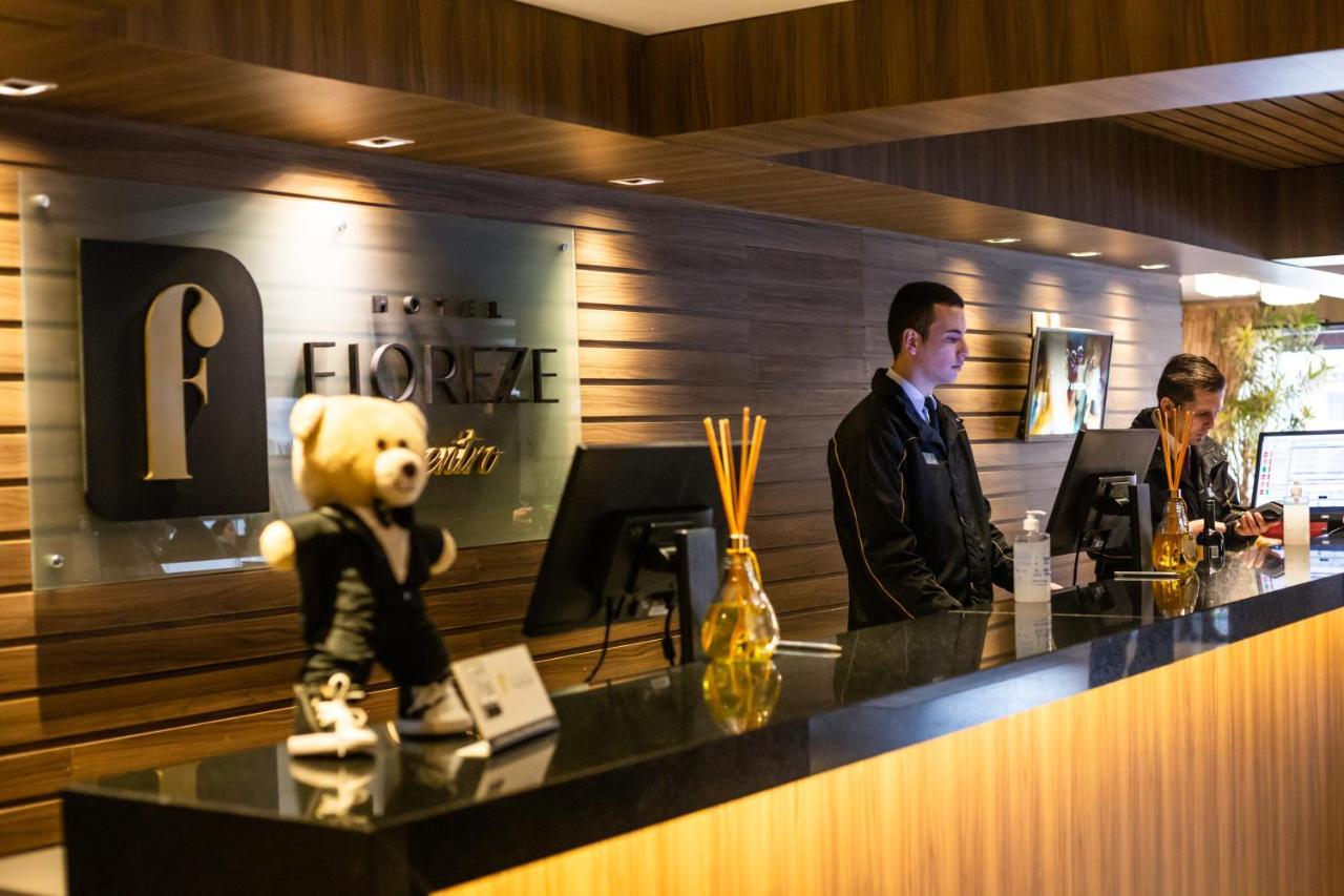 Hotel Fioreze Centro Грамаду Экстерьер фото