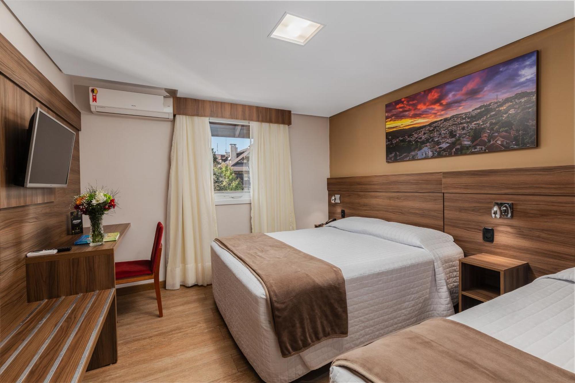 Hotel Fioreze Centro Грамаду Экстерьер фото